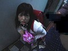 街で捕まえたロリ少女にセンズリ見せて…　サンプル画像08